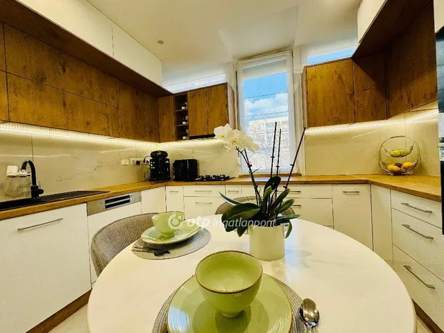 Eladó lakás Debrecen, Nagyerdő 71 nm