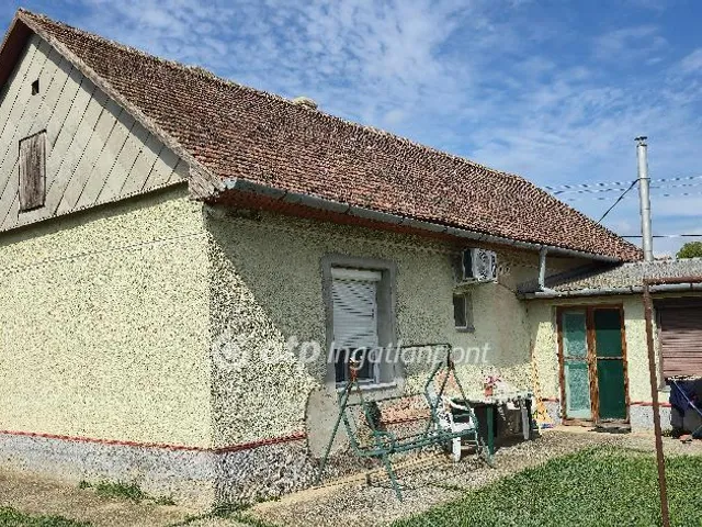 Eladó ház Mikepércs 80 nm