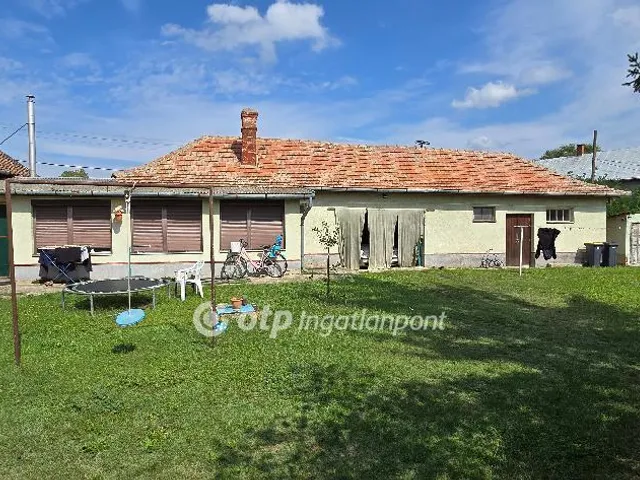 Eladó ház Mikepércs 80 nm