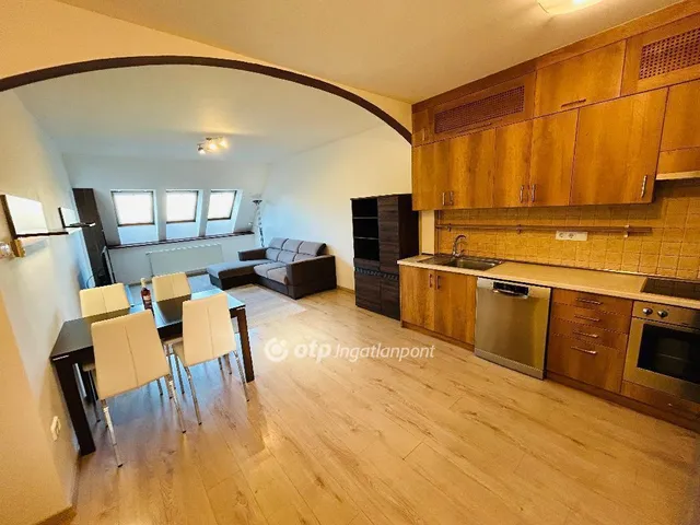 Eladó lakás Debrecen 68 nm