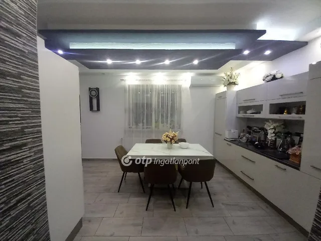 Eladó ház Téglás 100 nm