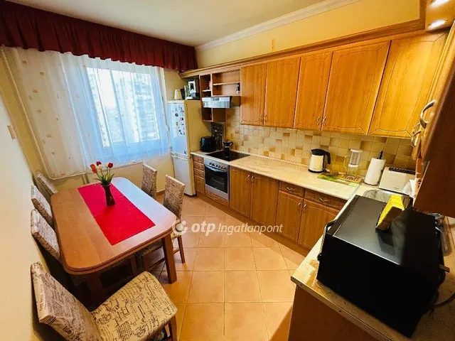 Eladó lakás Debrecen, Tócóskert 61 nm