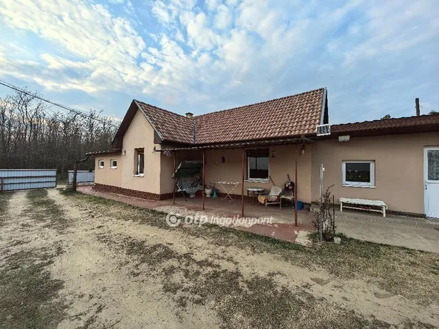 Eladó ház Hajdúsámson 60 nm