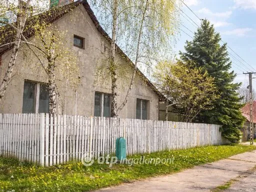 Kiadó ház Kismarja 250 nm