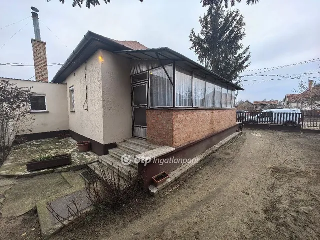Eladó ház Hajdúsámson 96 nm