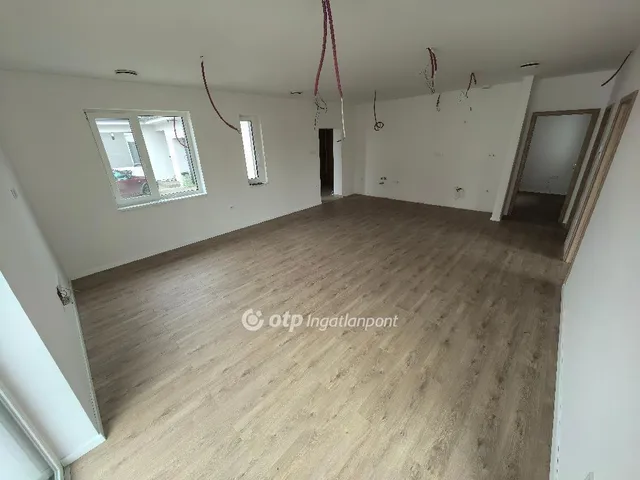 Eladó ház Hajdúsámson 99 nm