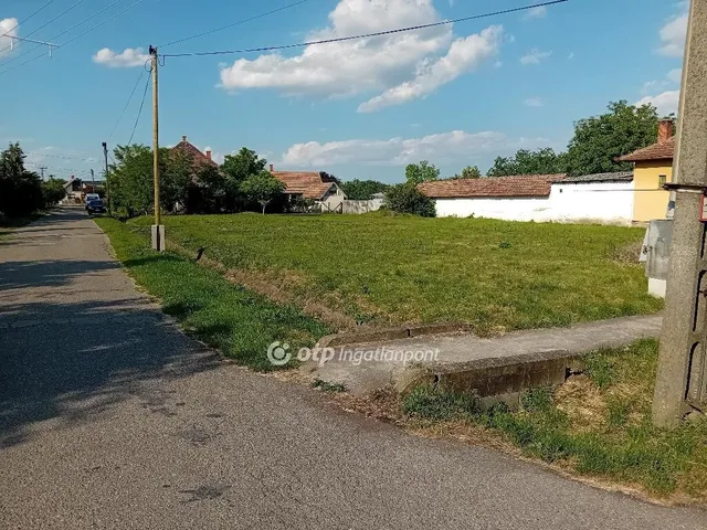 Eladó telek Füzesgyarmat 1058 nm