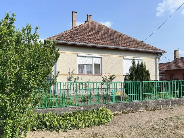 Eladó nyaraló Nyírábrány 70 nm