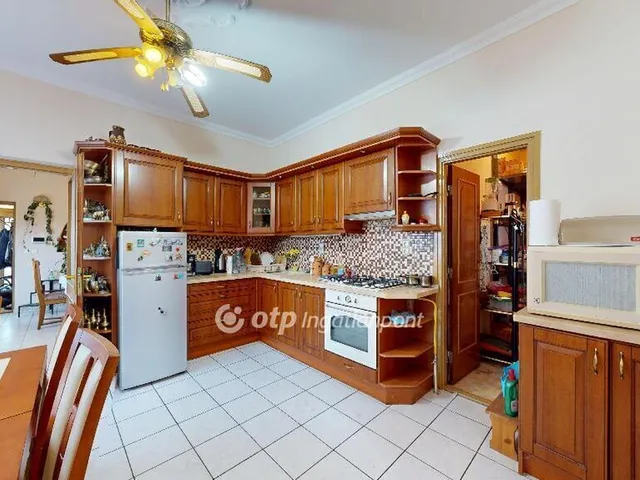 Eladó ház Balkány 260 nm