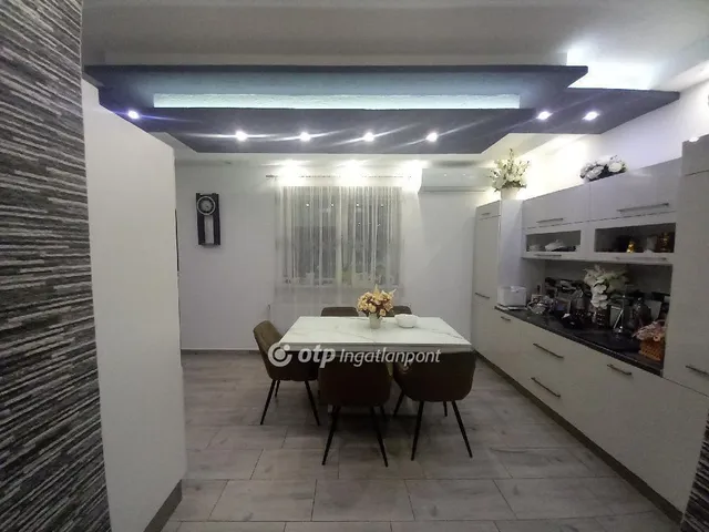 Eladó ház Téglás 100 nm