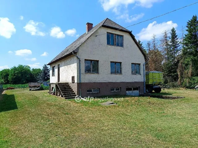 Eladó ház Balkány 218 nm