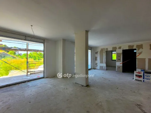 Eladó lakás Debrecen, Postakert 91 nm