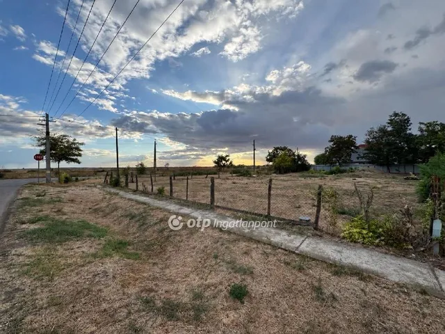Eladó telek Nádudvar 890 nm