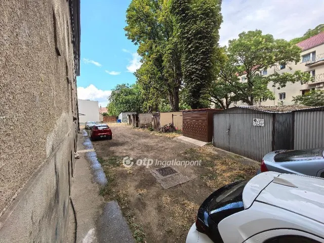 Eladó lakás Debrecen 76 nm