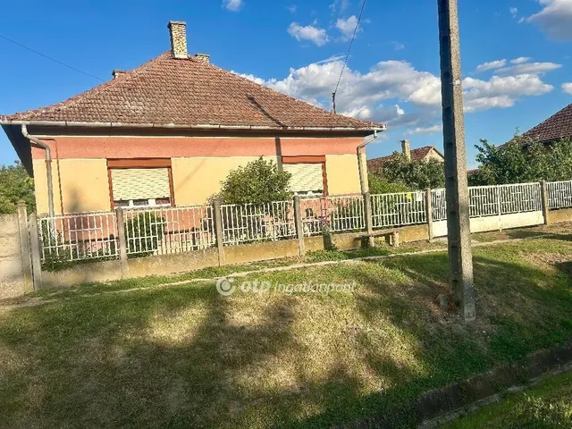 Eladó ház Mezősas 86 nm