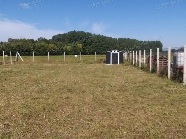 Eladó telek Fertőd 800 nm