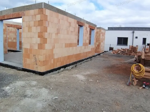 Eladó ház Harka 93 nm