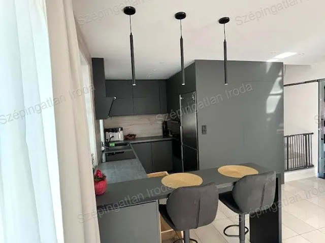 Eladó ház Sopron, Ágfalvi úti lakópark 87 nm