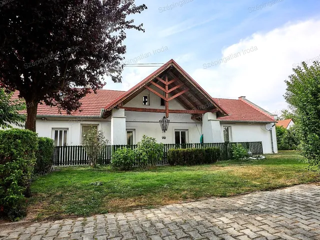 Eladó ház Fertőd 128 nm