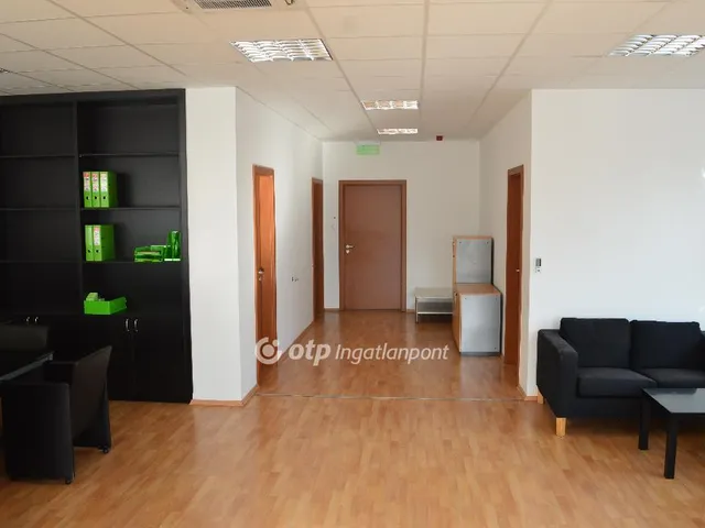 Kiadó kereskedelmi és ipari ingatlan Budapest XVIII. kerület, Lakatostelep 147 nm