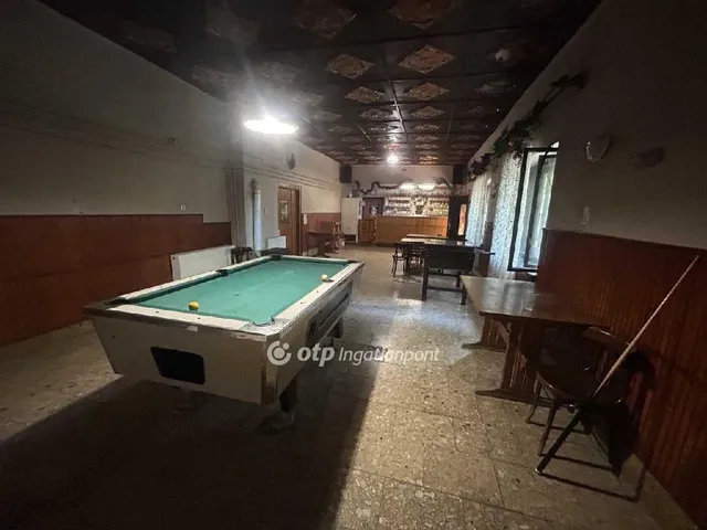 Eladó kereskedelmi és ipari ingatlan Verseg 258 nm