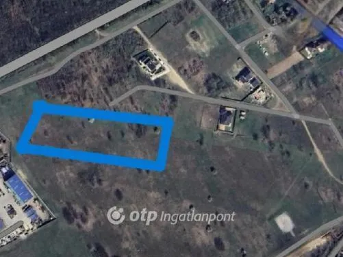 Eladó telek Fót 7881 nm