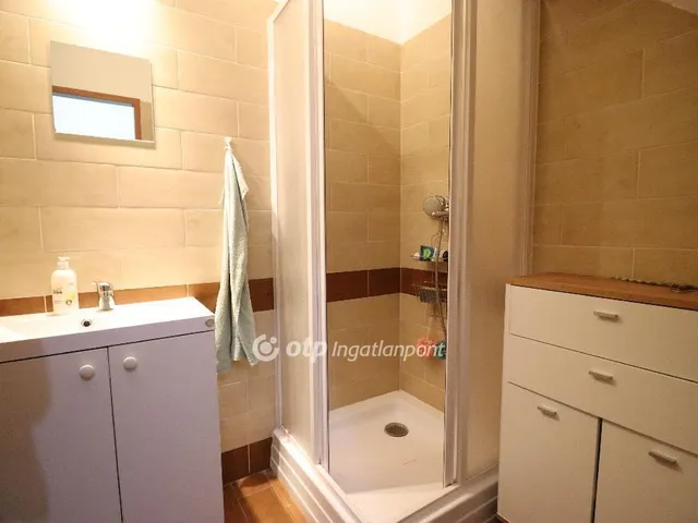 Eladó ház Budapest XVIII. kerület, Szemeretelep 154 nm