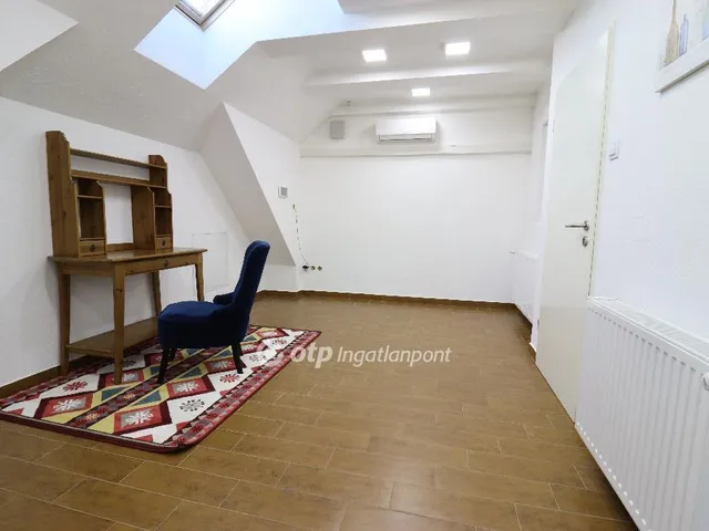 Eladó ház Budapest XVIII. kerület, Szemeretelep 154 nm