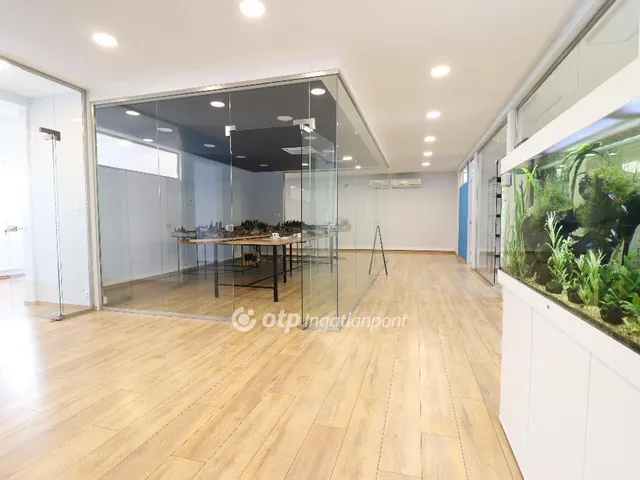 Kiadó kereskedelmi és ipari ingatlan Budapest XVIII. kerület, Rendessytelep 614 nm
