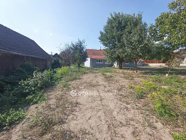 Eladó ház Pánd 74 nm