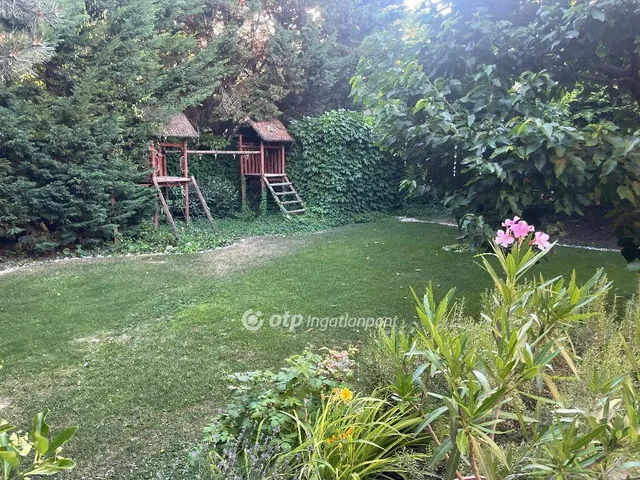 Eladó ház Diósd, Diósdliget 260 nm