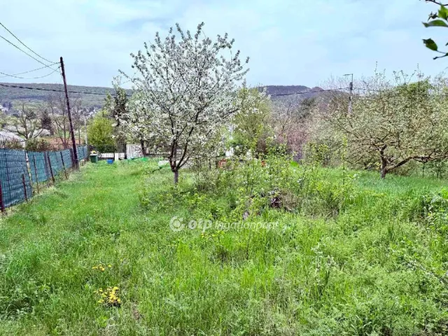 Eladó telek Solymár 1504 nm