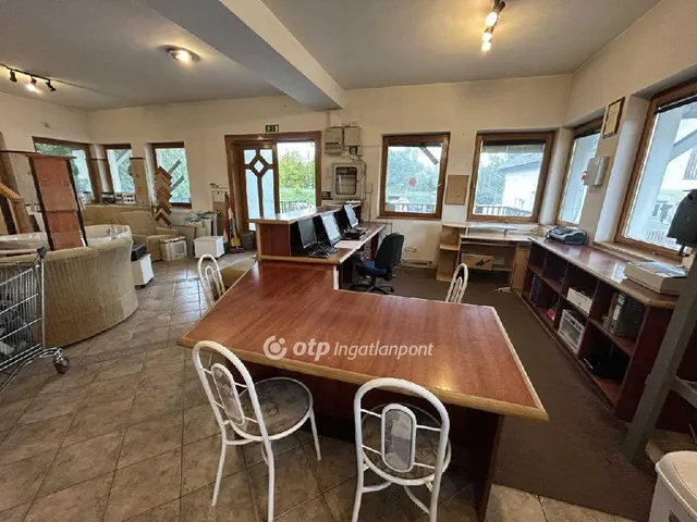 Kiadó kereskedelmi és ipari ingatlan Budapest XVI. kerület 656 nm