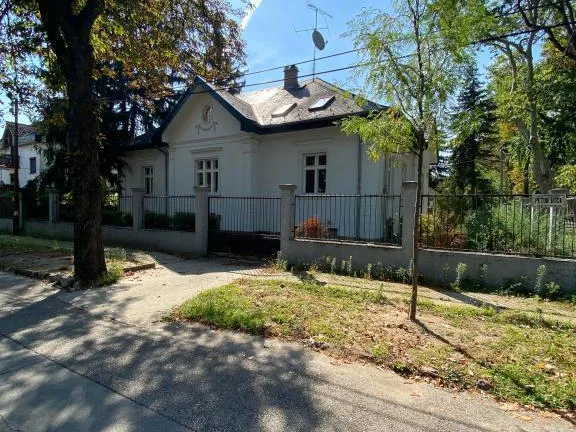 Eladó ház Budapest III. kerület 450 nm