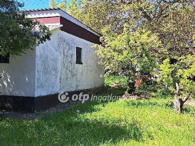 Eladó telek Diósd 700 nm