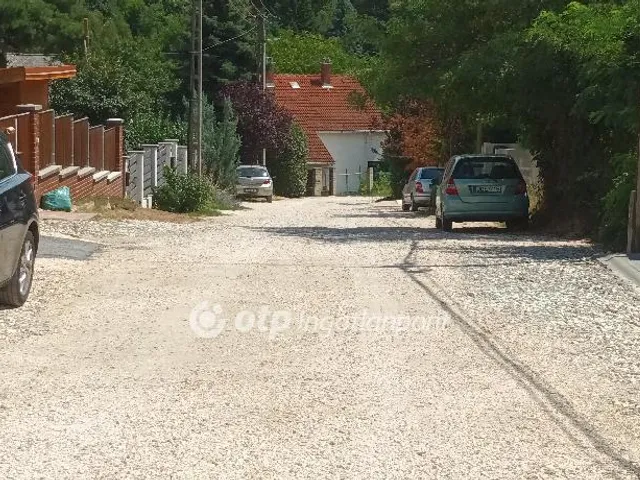 Eladó telek Érd 2095 nm