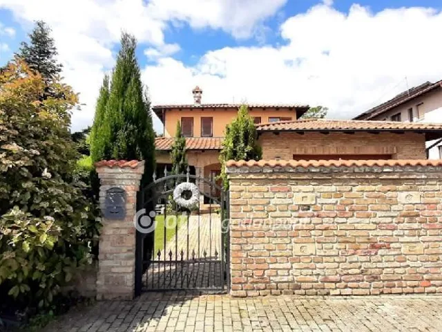 Eladó ház Diósd 277 nm