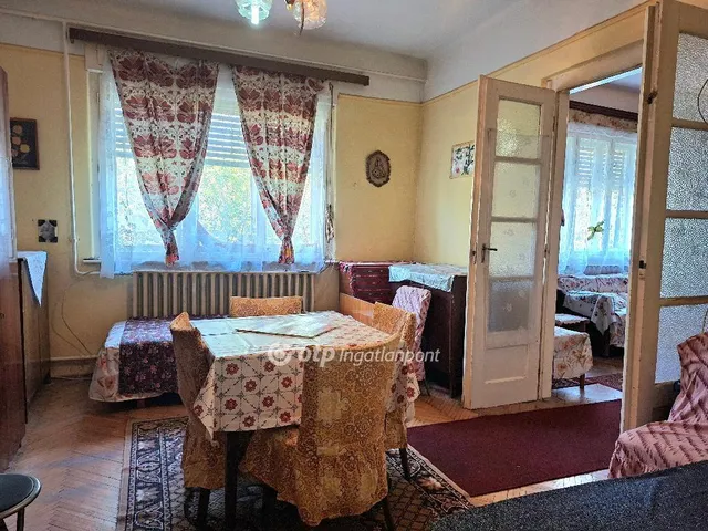 Eladó ház Budapest XVI. kerület 80 nm