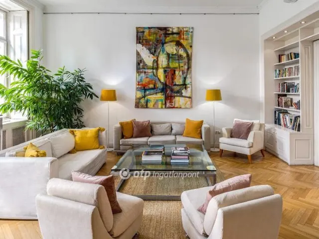 Eladó lakás Budapest VI. kerület, Nagykörúton belüli terület 128 nm