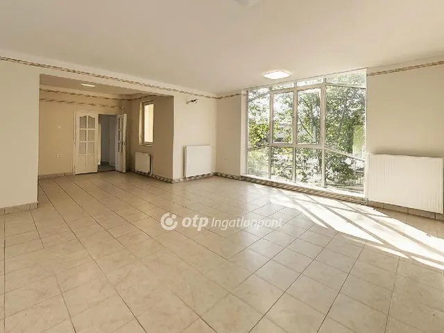 Eladó ház Budapest XVIII. kerület 300 nm