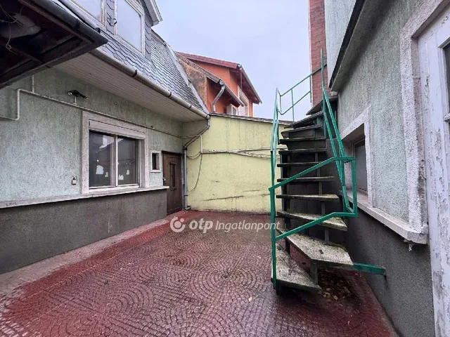 Eladó ház Budapest XVIII. kerület, Liptáktelep 192 nm