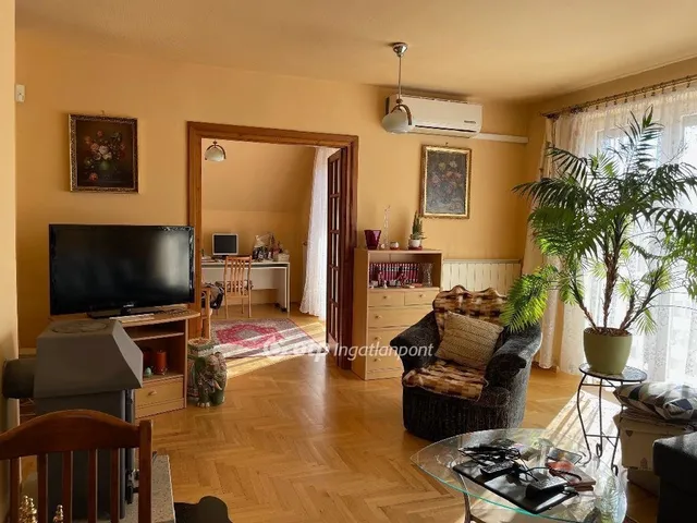 Eladó ház Budapest XVIII. kerület, Miklóstelep 187 nm