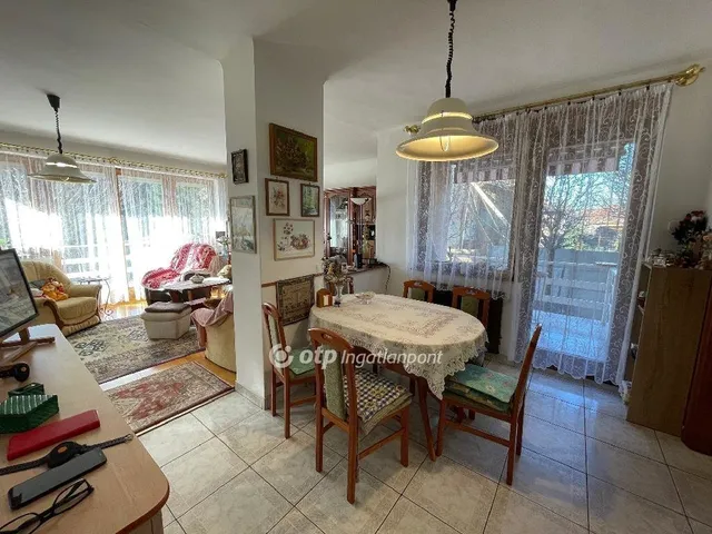 Eladó ház Budapest XVIII. kerület, Miklóstelep 187 nm