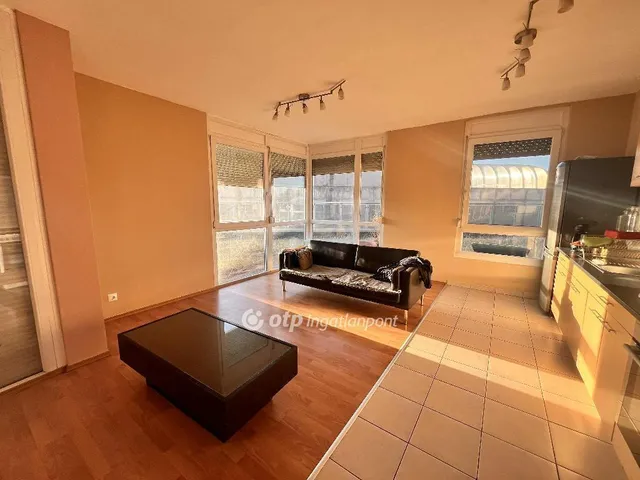 Eladó lakás Budapest XXI. kerület 77 nm