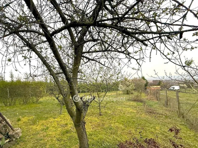 Eladó telek Fót 1207 nm