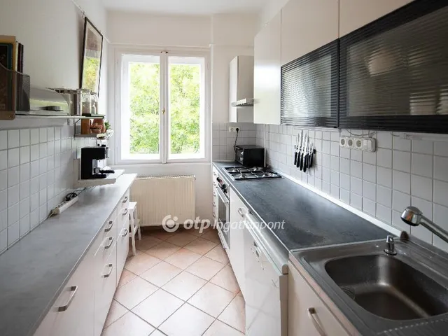 Eladó lakás Budapest II. kerület 84 nm