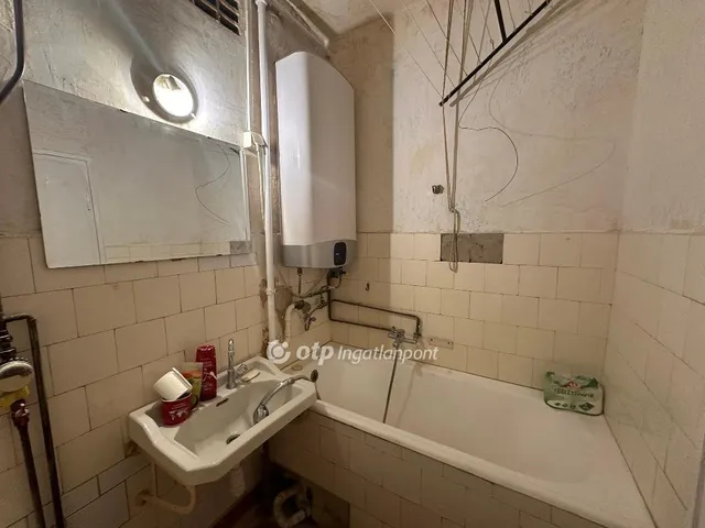 Eladó lakás Budapest IX. kerület, József Attila lakótelep 37 nm