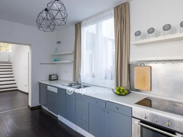 Eladó ház Budapest XXI. kerület 206 nm