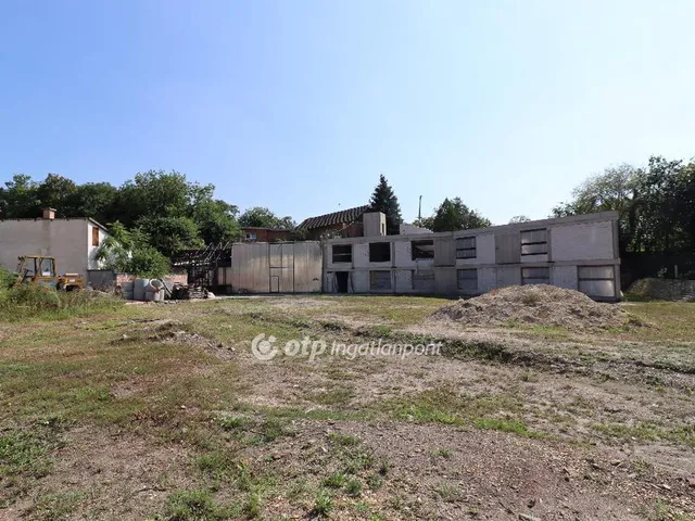 Eladó kereskedelmi és ipari ingatlan Budapest X. kerület, Óhegy 4949 nm