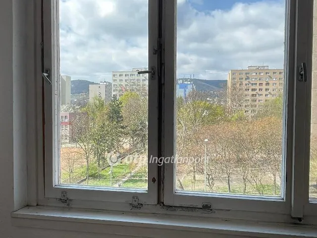Eladó lakás Budapest III. kerület 52 nm